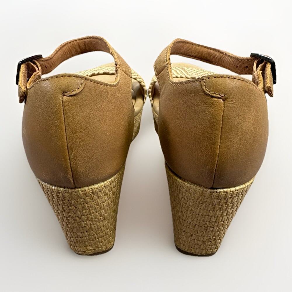 Clark’s Collection Women’s Wedge Sandal Woven Toe Strap, Ankle Buckle Size 10 - Picture 7 of 7